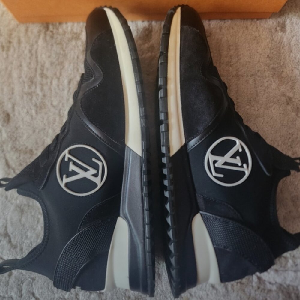 Louis Vuitton Sneakers size 49